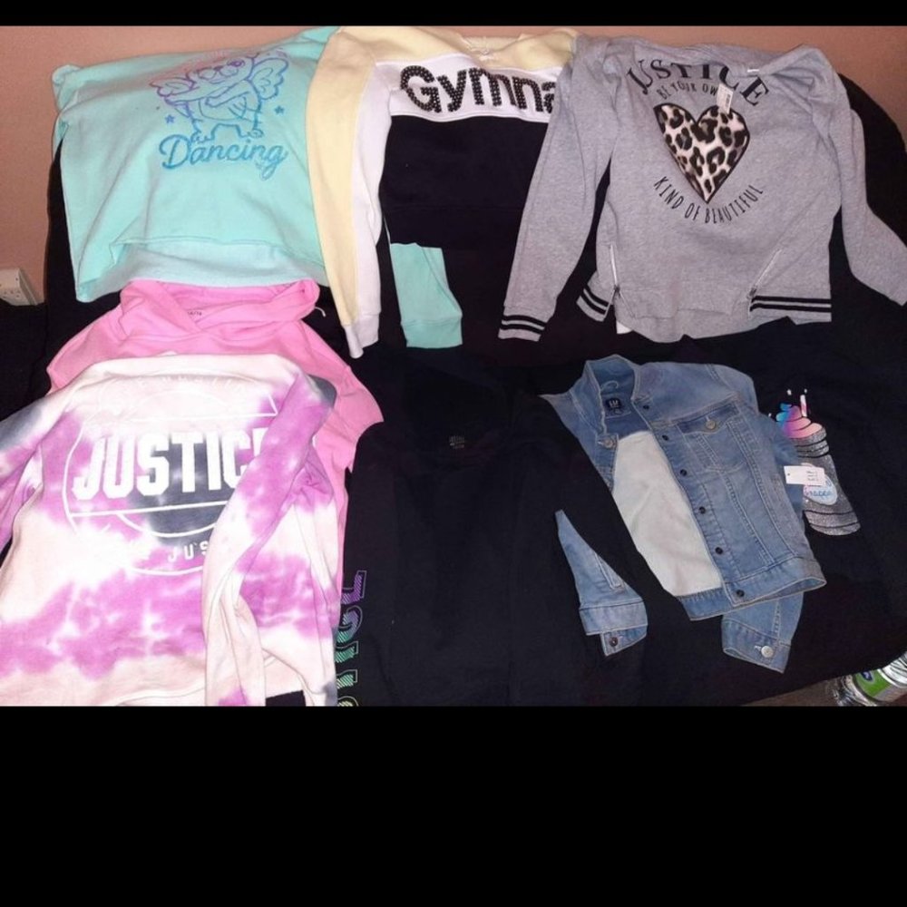 Kids clothing